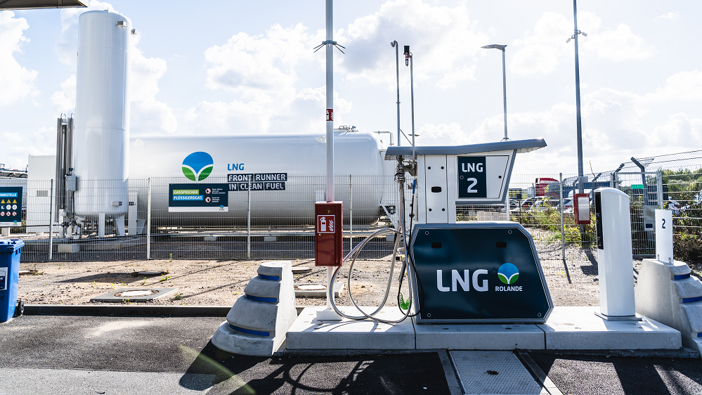 Rolande_LNG_tankstelle_Hamburg_web